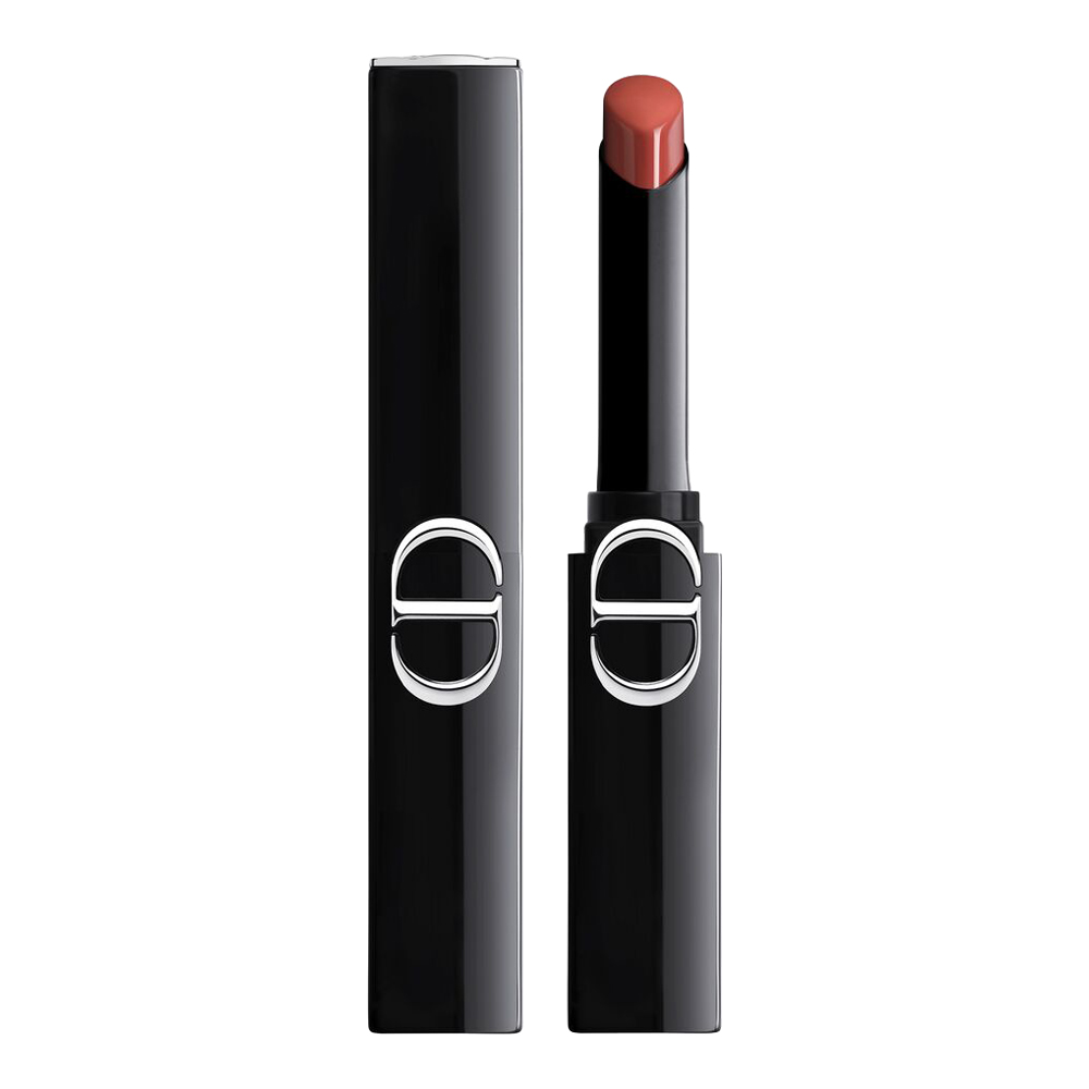 On Stage Ultra-Long-Wearing Lipstick